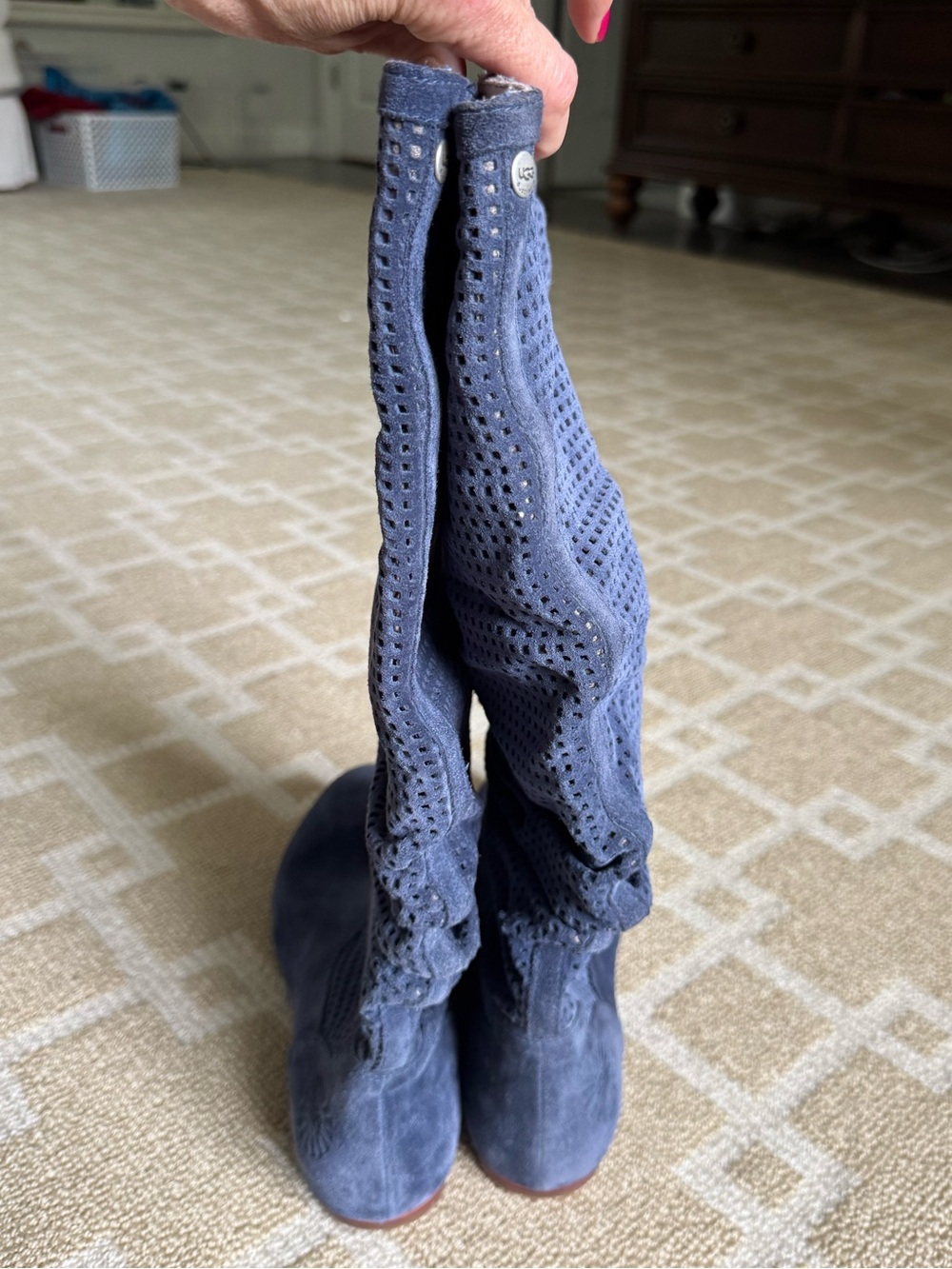 UGG Abilene Perforated Suede Slouch Boots Navy Boho Festival Size 8 - Picture 15 of 15